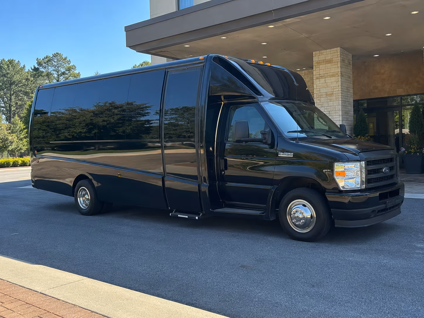 tucson hospital and campus shuttle bus rentals